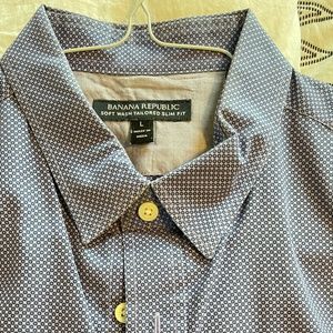 Men's Banana Republic Soft Wash Tailored Slim Fit Dress Shirt in Size Large Blue